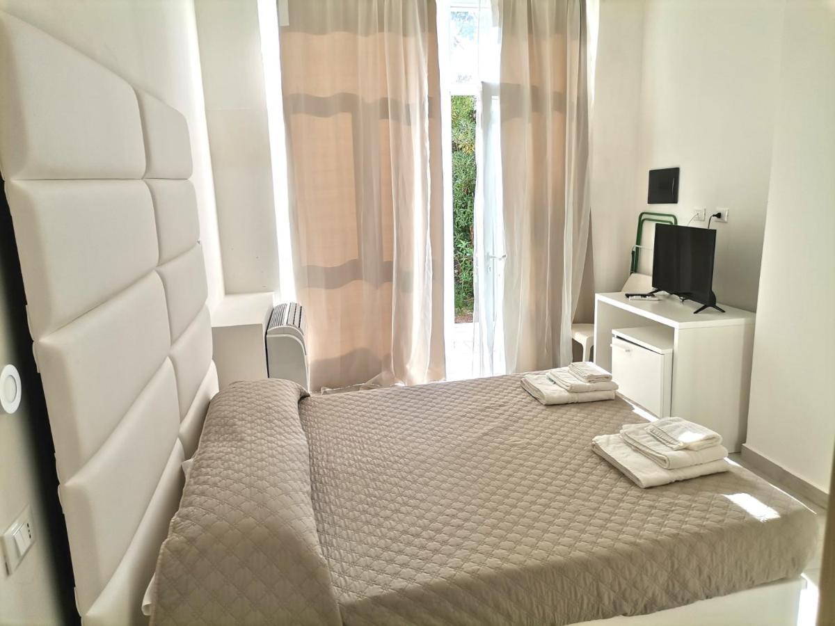 Hotel Calypso Remix Paestum Buitenkant foto